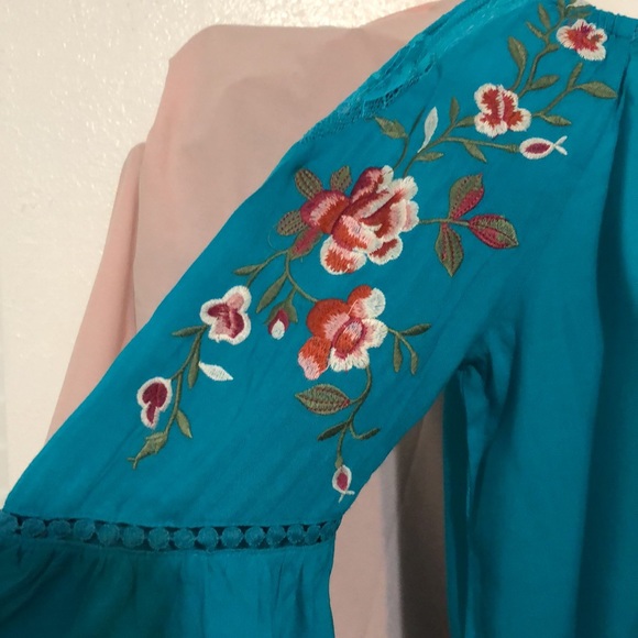 Umgee Top - Picture 2 of 6